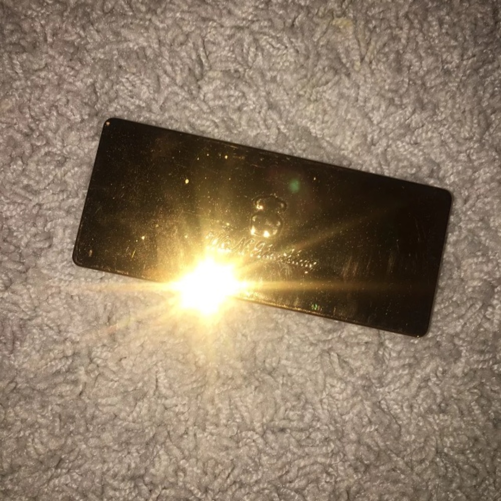 Eyeshadow palette